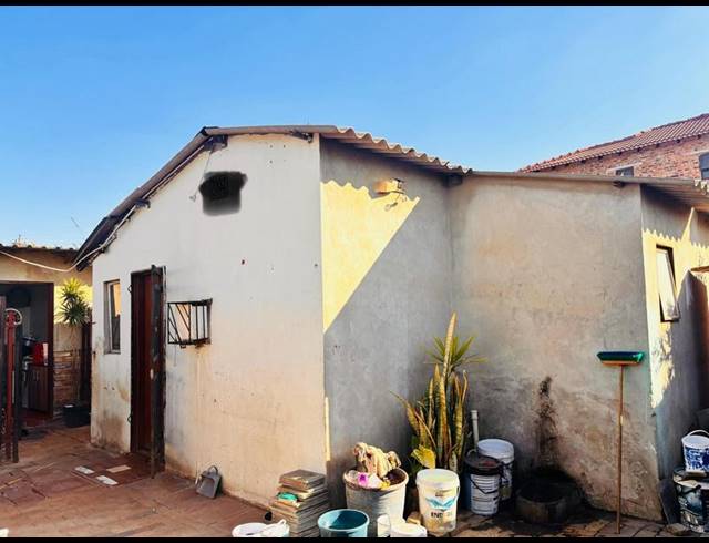 2 BEDROOM HOUSE FOR SALE IN COSMO CITY